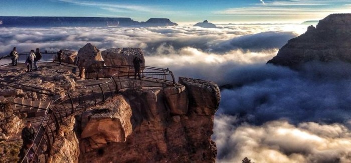 Le Grand Canyon dans le brouillard en vidéo